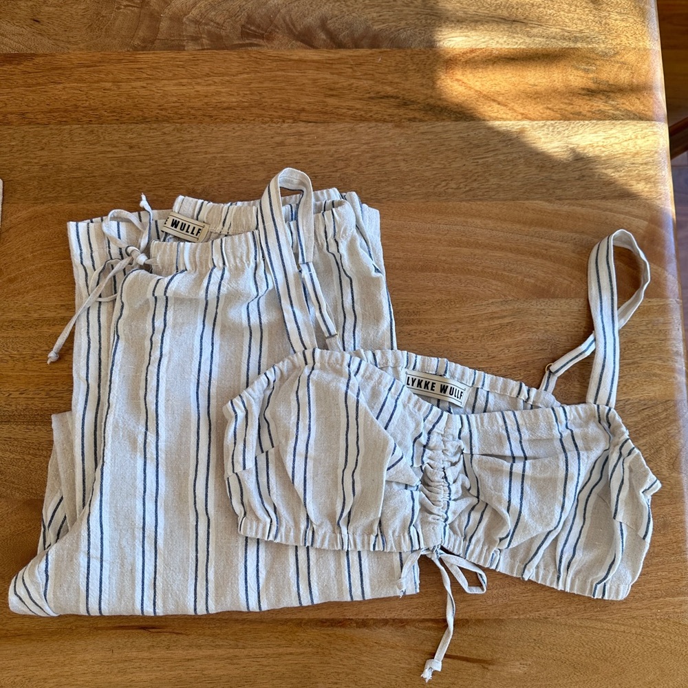 NWOT Lykke Wullf White and Gray Linen Set - Picture 3 of 7